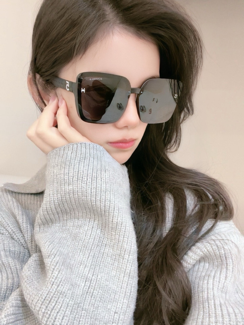 Солнечные очки Chanel CH2305