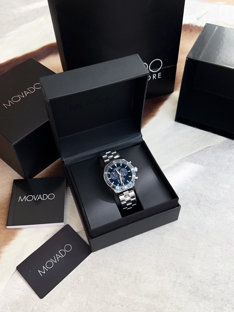 Часы Movado