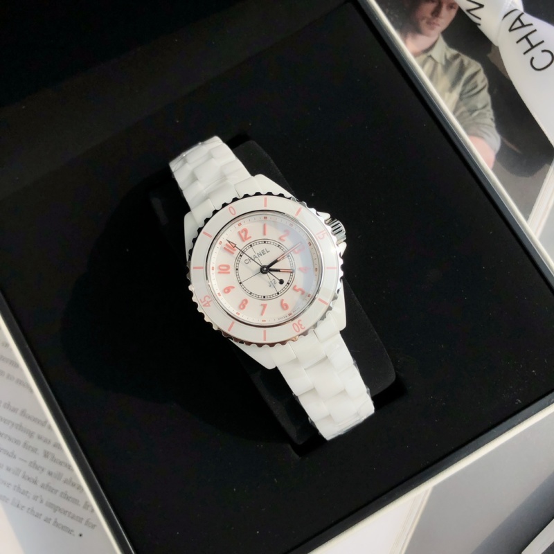 Часы Chanel