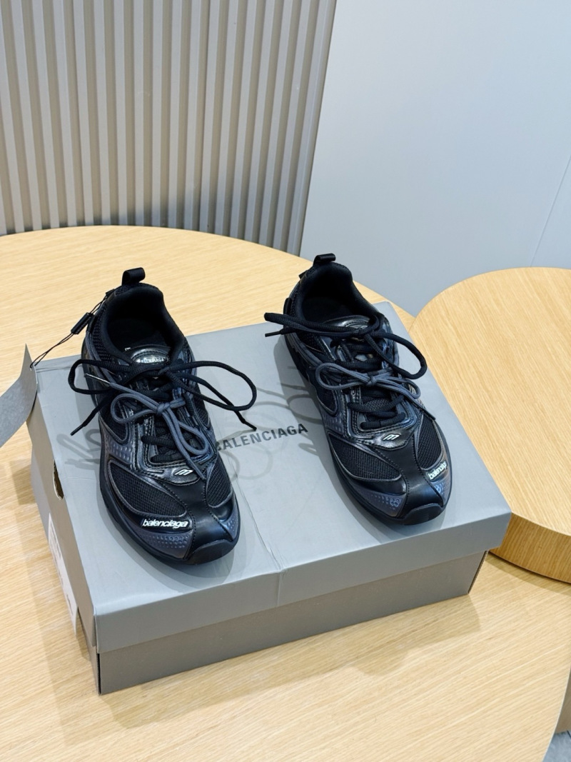 Кроссовки Balenciaga Circuit черные