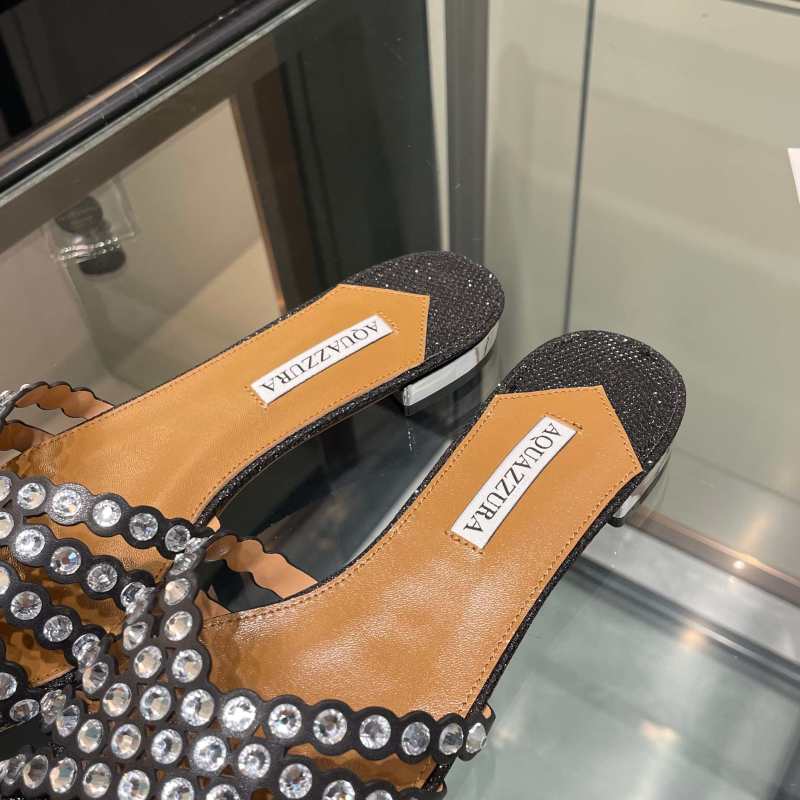 Сандалии Aquazzura с декором из страз