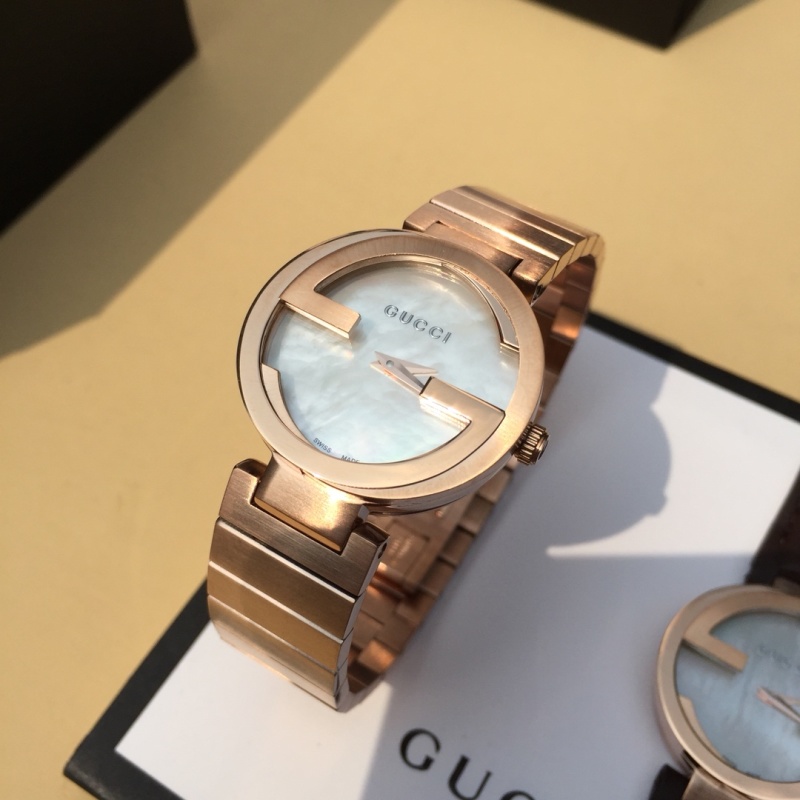 Часы Gucci