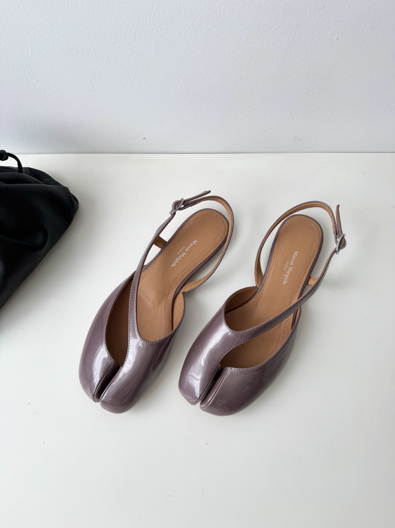 Сандалии Maison Margiela Tabi из лаковой кожи