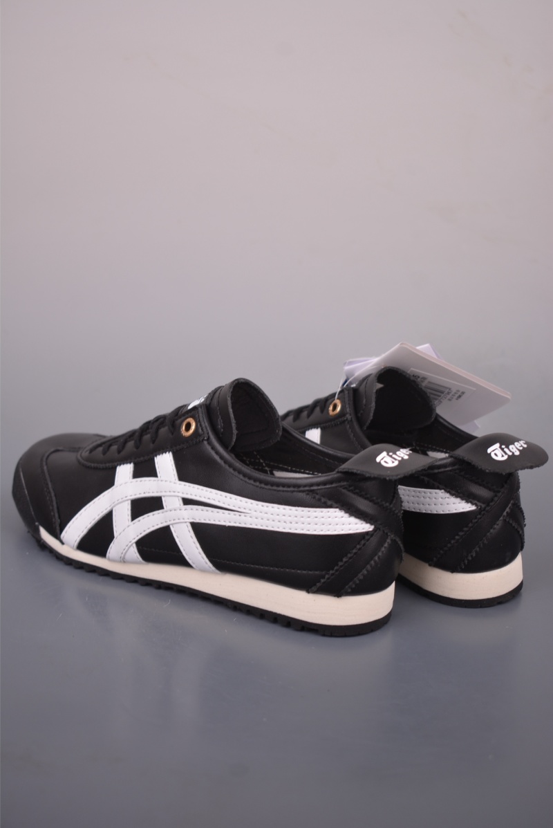 Кроссовки Asics