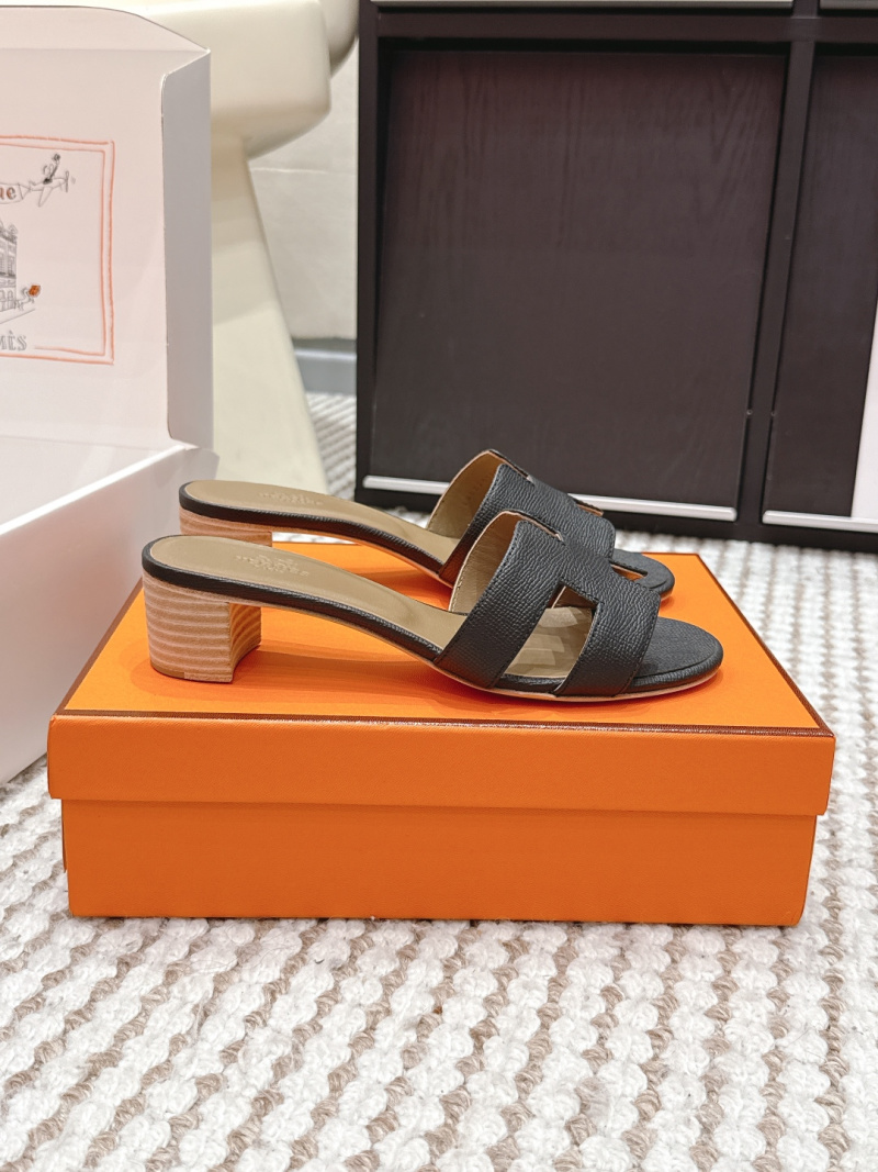 Женские сабо черного цвета с H-образным дизайном Hermès