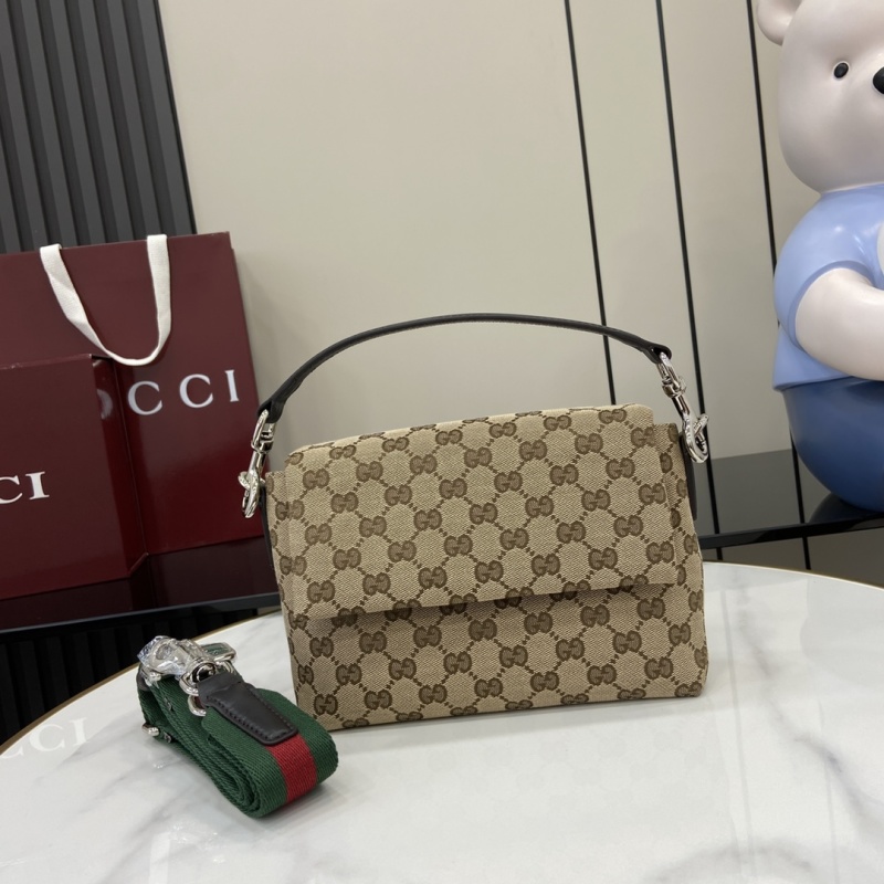 Сумка Gucci с монограммой и ремешком