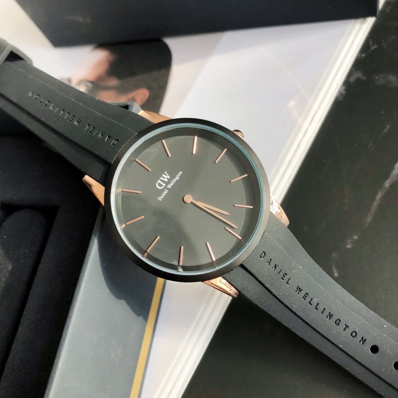 Часы Daniel Wellington