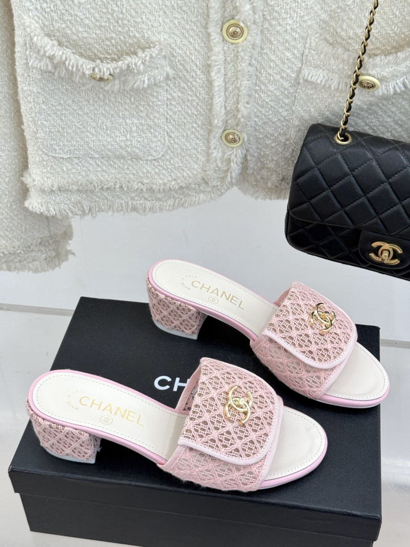 Женские мюли с плетеным верхом и золотым замком Chanel