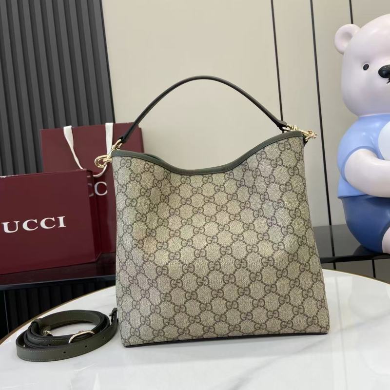 Сумка Gucci с монограммой и ремнем