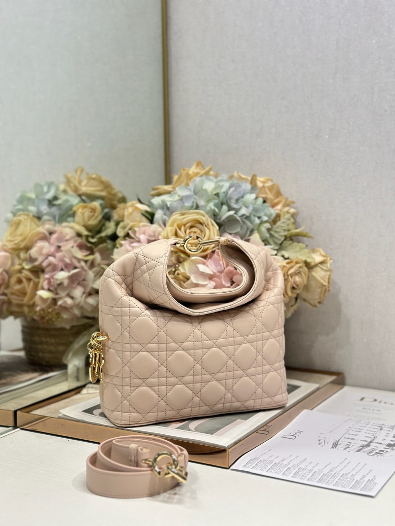 Сумка Dior розовая с диагональной строчкой, модель 1538