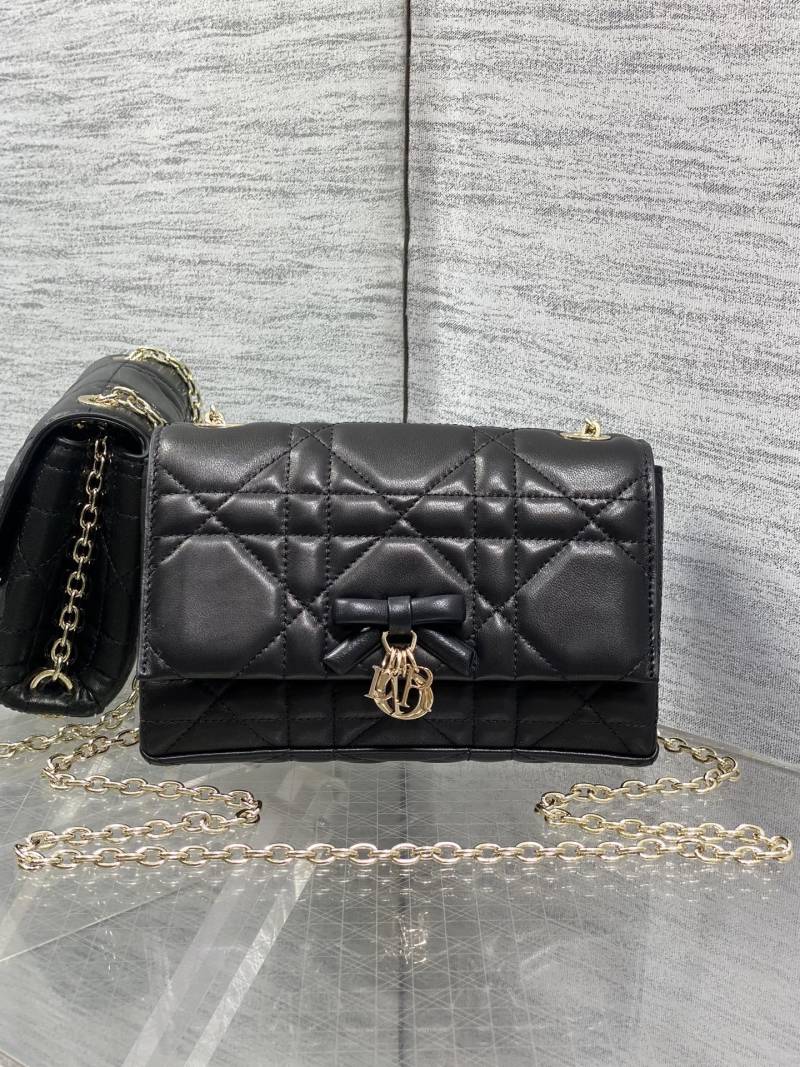 Черная сумка Dior с цепочкой и бантом