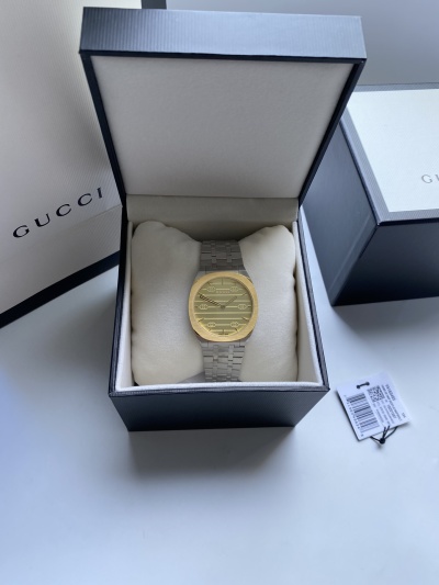 Часы Gucci