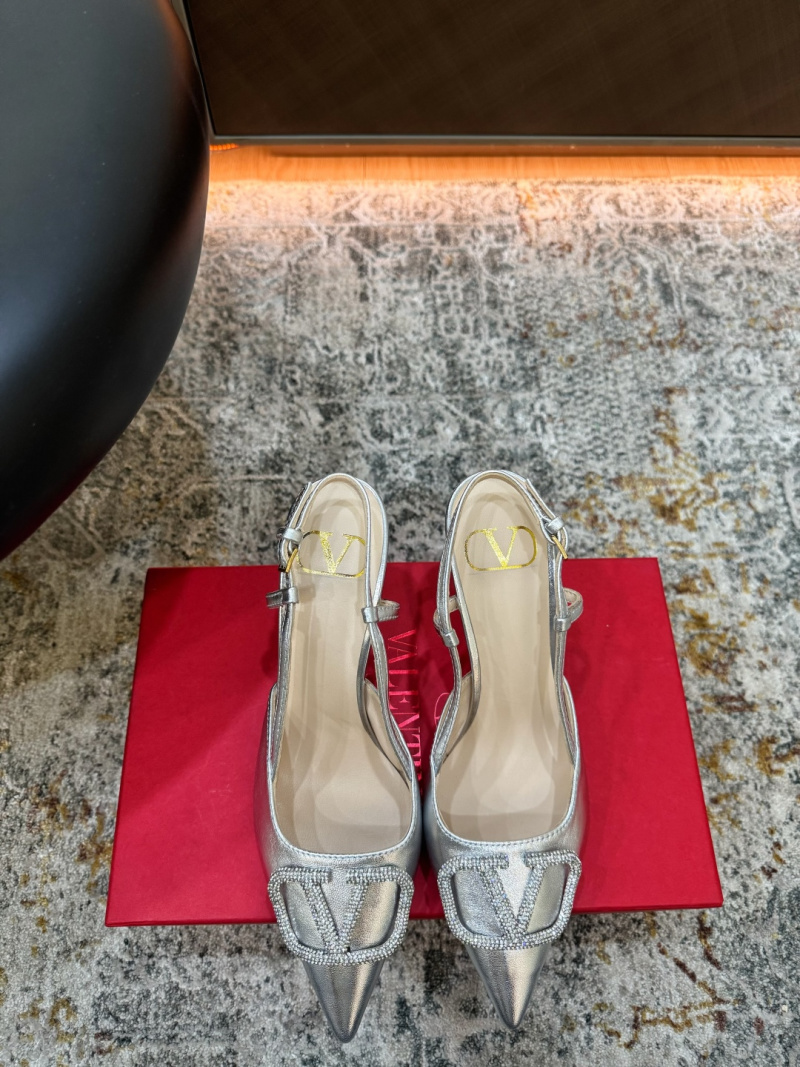 Женские туфли Valentino серебристые с ремешком Valentino Garavani