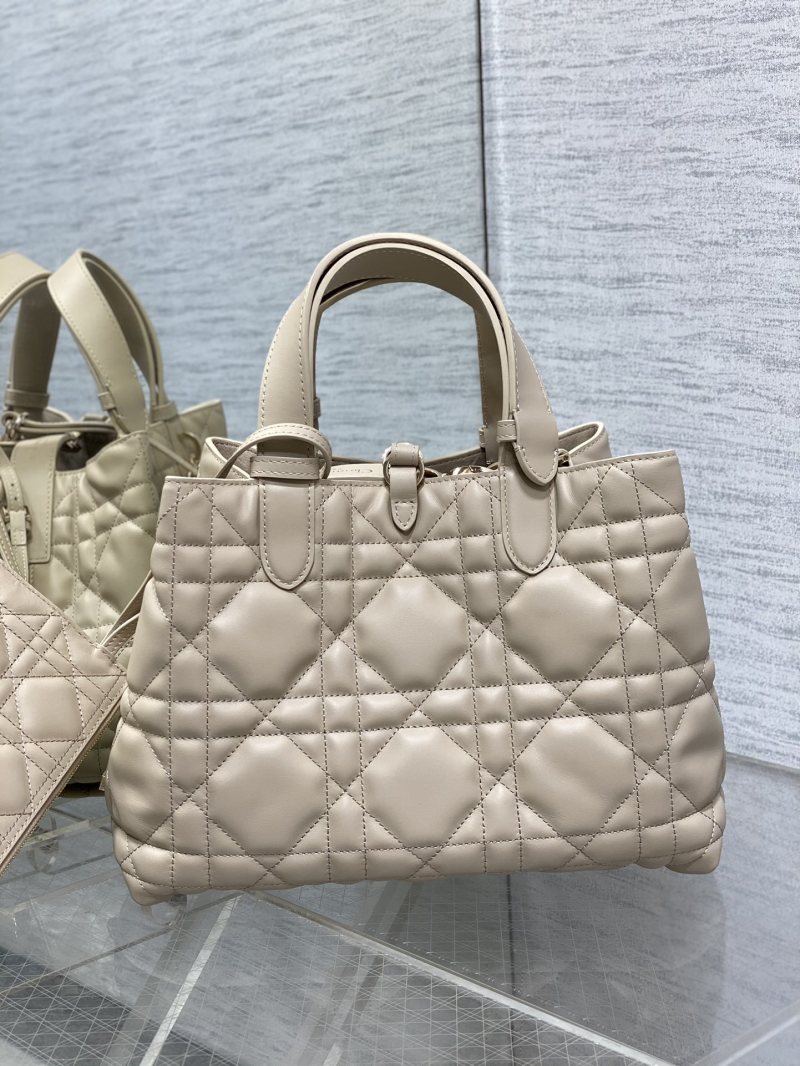 Сумка Dior Lady Dior бежевая