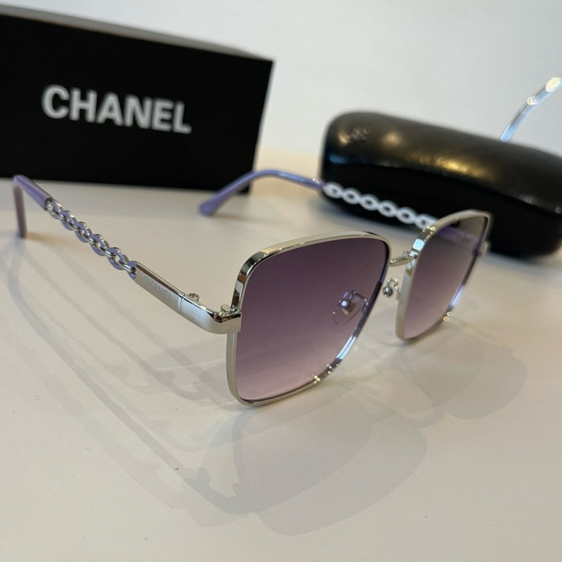 Солнцезащитные очки Chanel