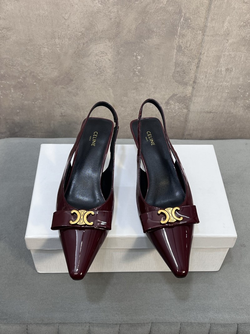 Женские лакированные босоножки на каблуке с декоративной пряжкой Celine