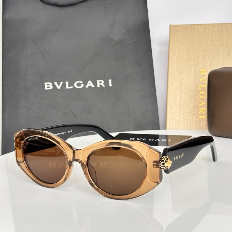 Солнцезащитные очки BVLGARI черный