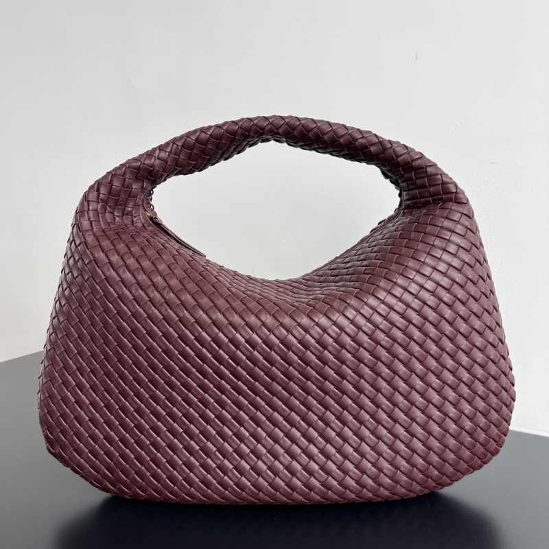 Сумка Bottega Veneta Veneta из сплетенной кожи