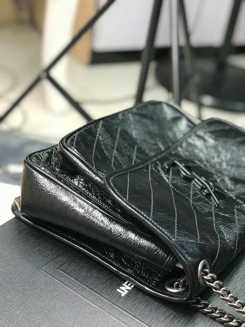 Женская сумка YSL Niki из кожи Saint Laurent