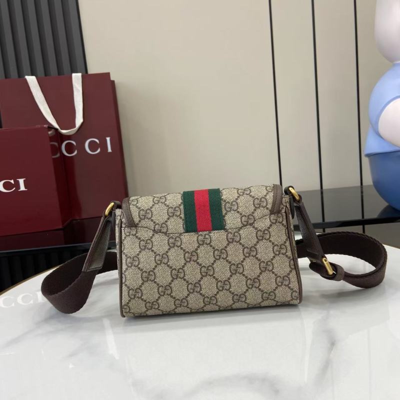 Сумка Gucci с монограммой и ремешком
