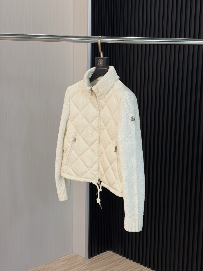 Пуховик Moncler