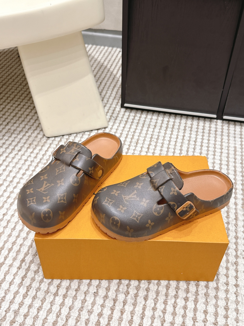 Женские сабо в стиле Louis Vuitton с логотипом