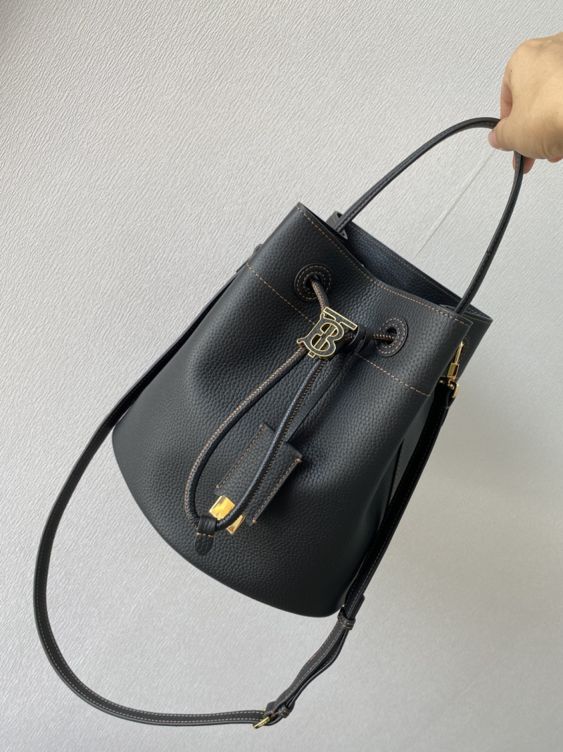 Чёрная сумка Burberry с логотипом