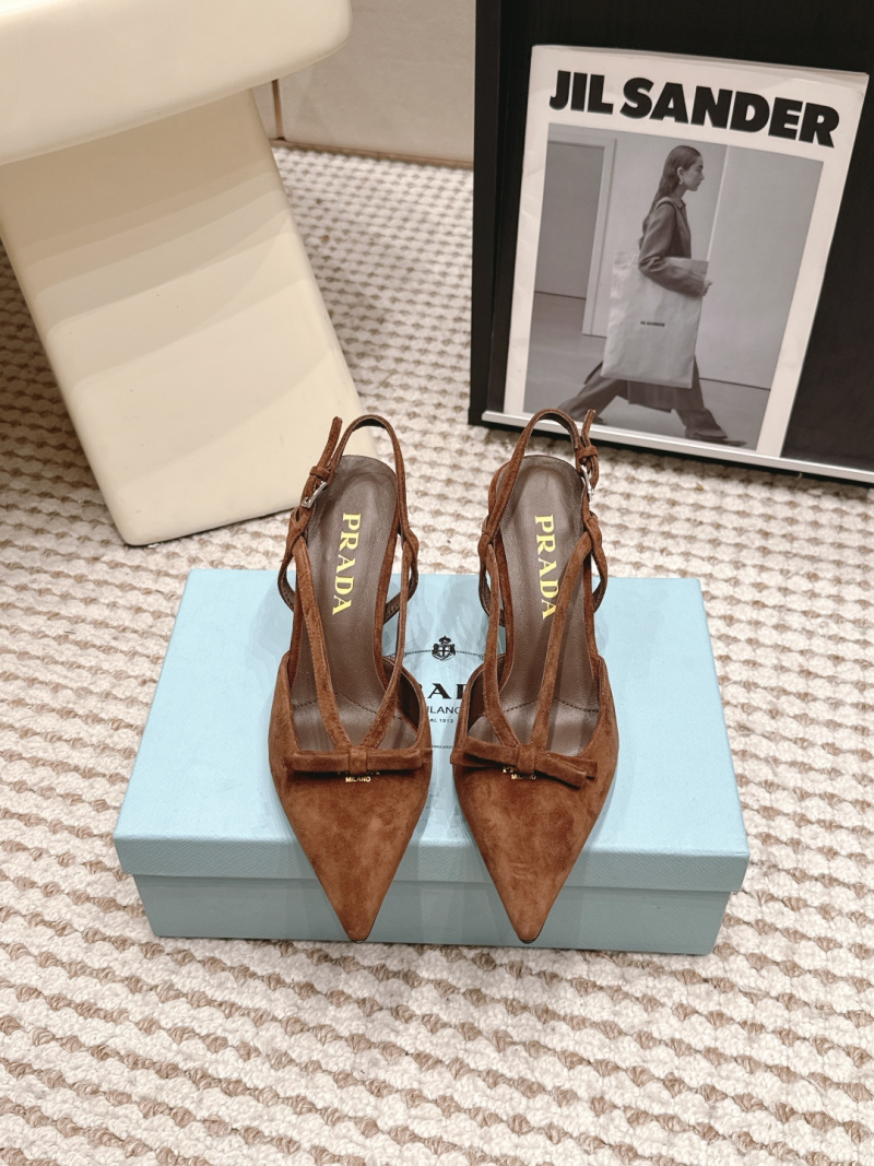 Туфли женские замшевые на шпильке Prada