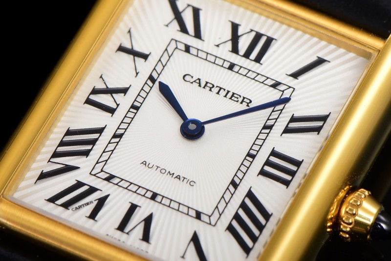 Часы Cartier Tank LC