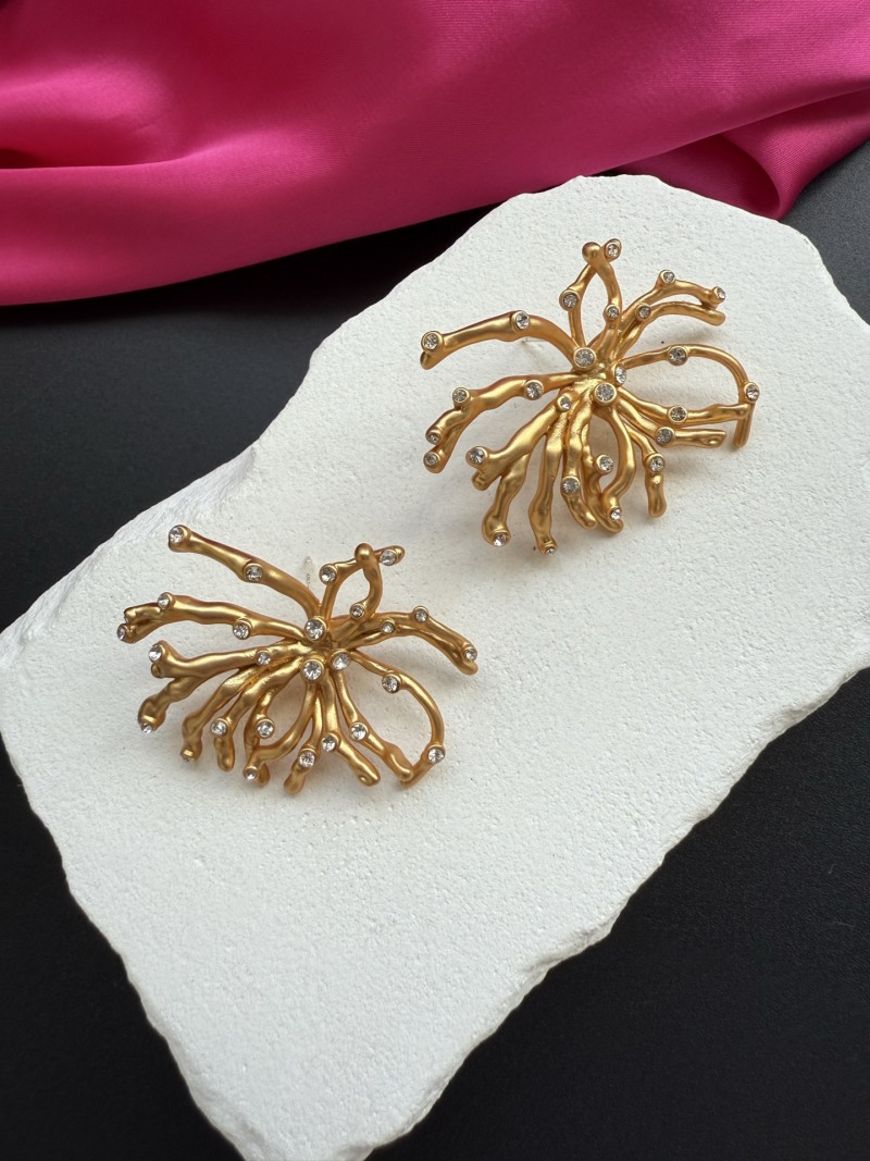 Серьги Schiaparelli в форме паука