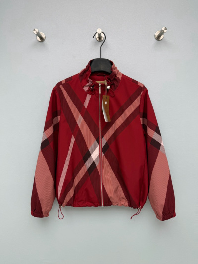 Куртка Burberry с геометрическим принтом