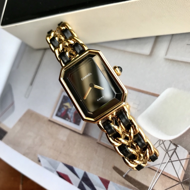 Часы Chanel