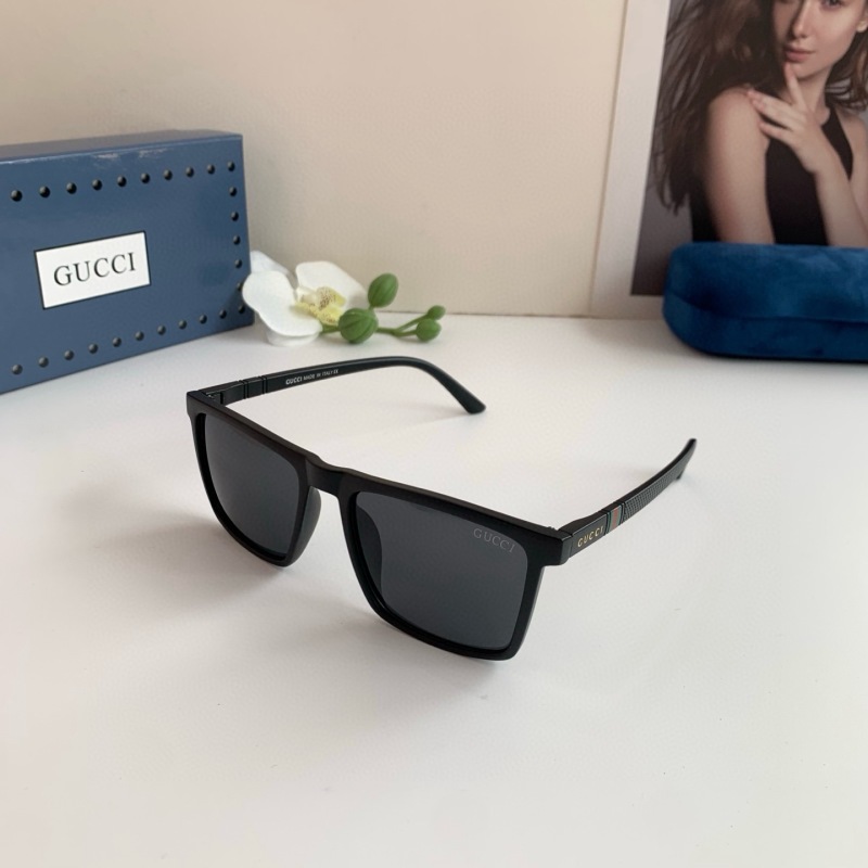 Солнечные очки Gucci черные в квадратной оправе