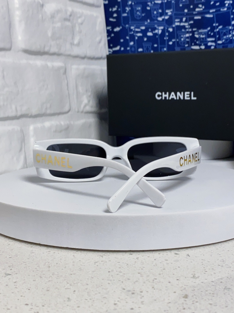 Солнцезащитные очки Chanel P90 белые