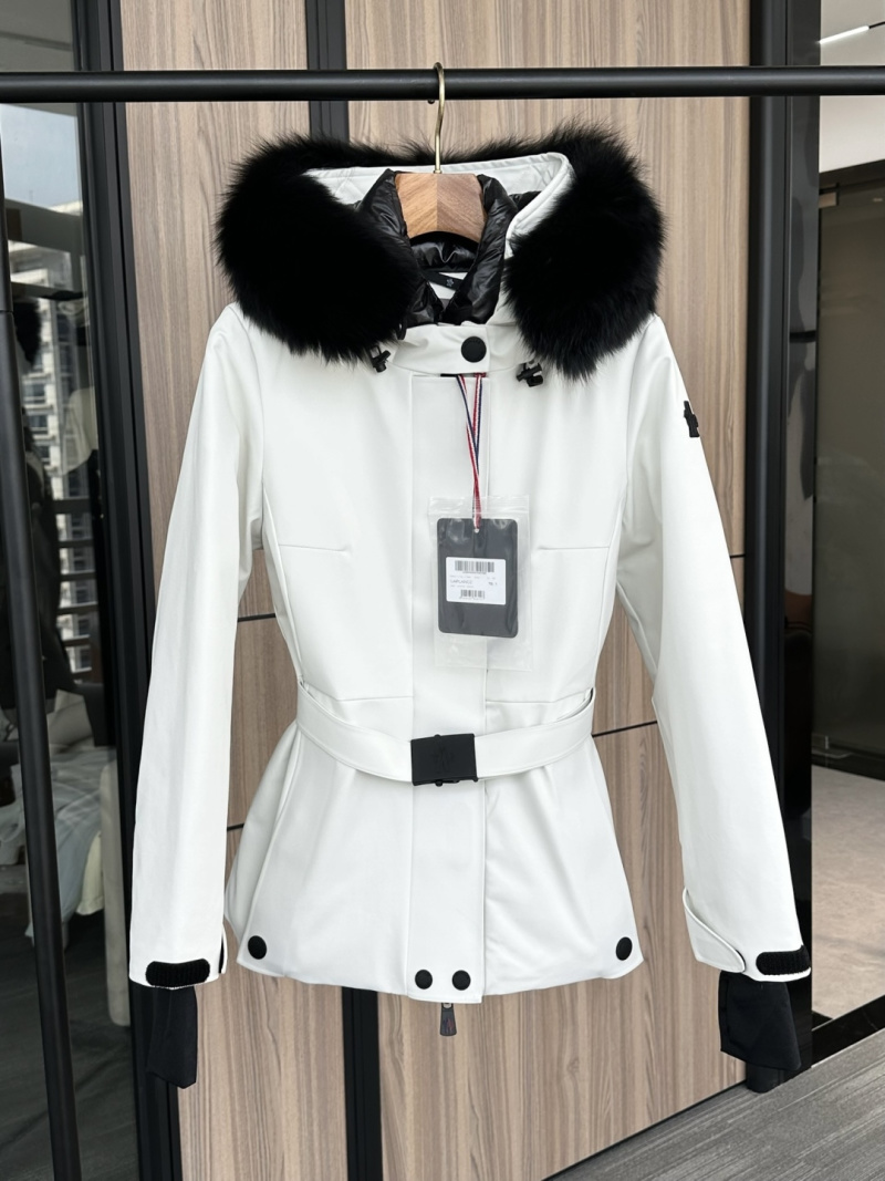 Пуховик Moncler