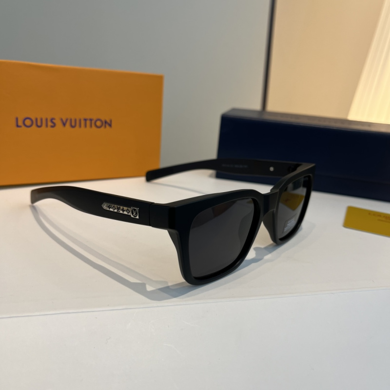 Солнцезащитные очки Louis Vuitton черные