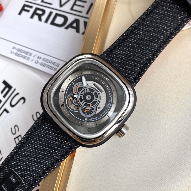 Часы SevenFriday