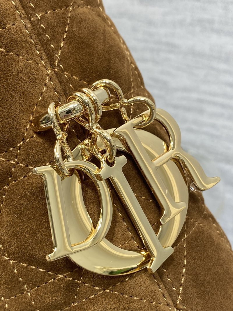 Сумка Dior коричневая с кисточкой