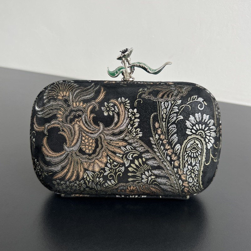 Сумка-клатч Bottega Veneta
