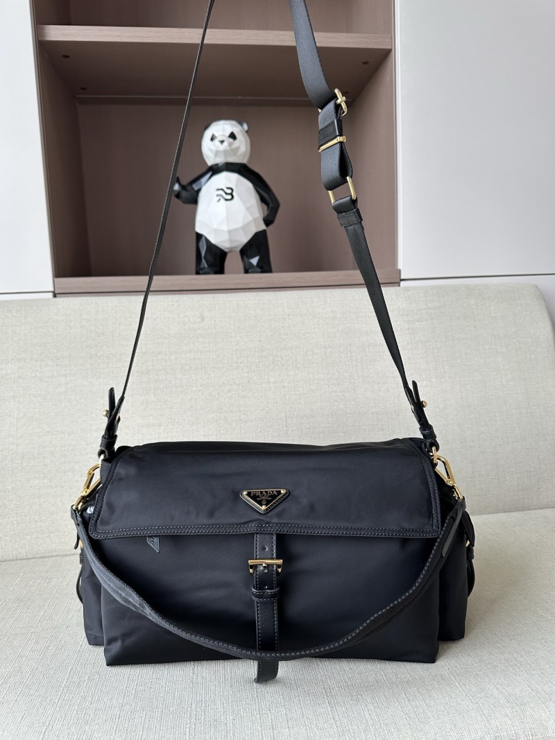 Сумка Prada Explore Re-Nylon