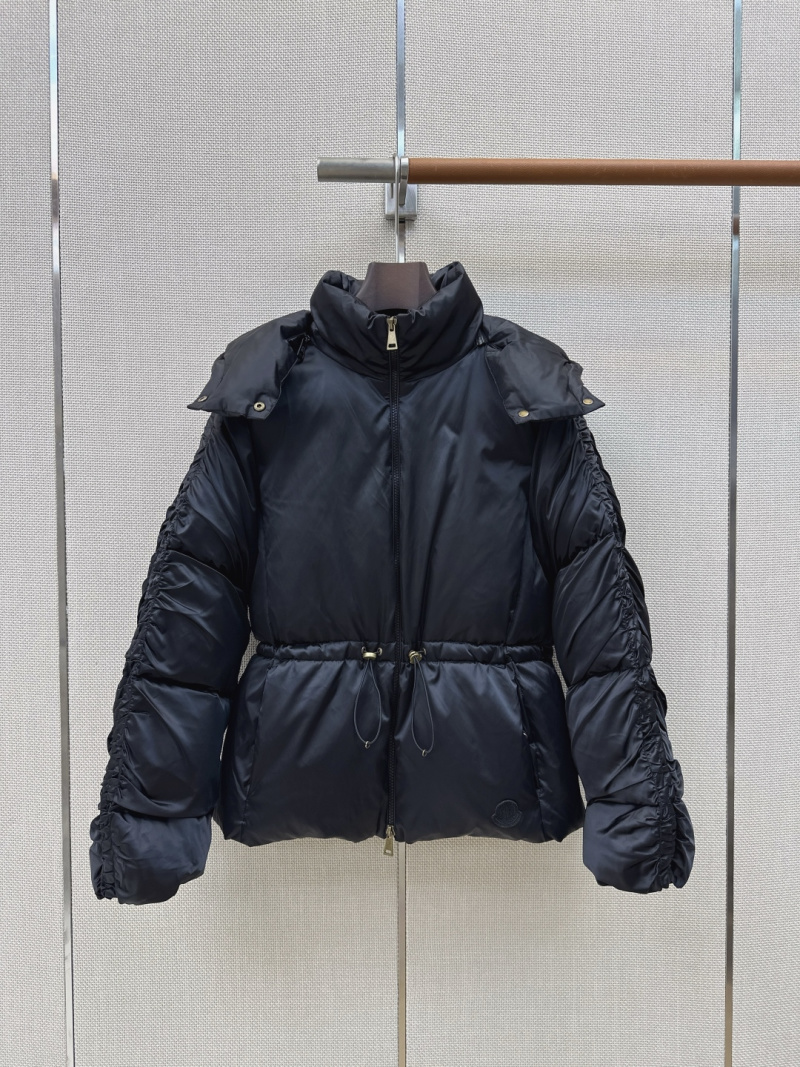 Пуховик Moncler