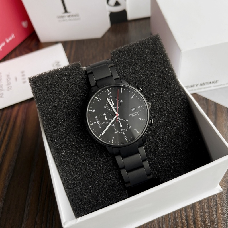 Часы Issey Miyake