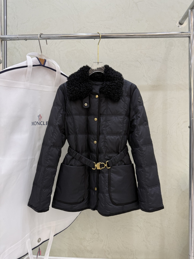 Пуховик Moncler