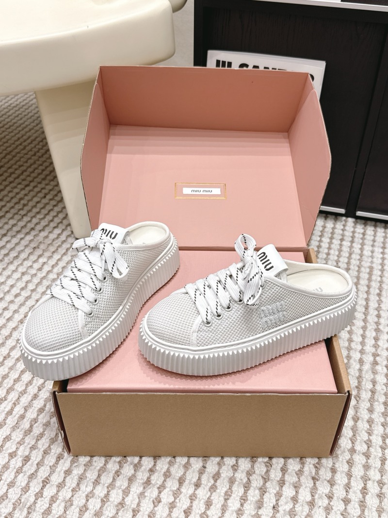 Женские кроссовки Miu Miu с тканевой основой