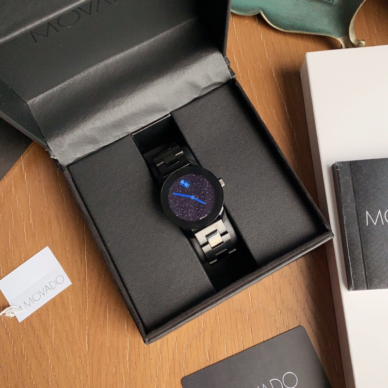 Часы Movado
