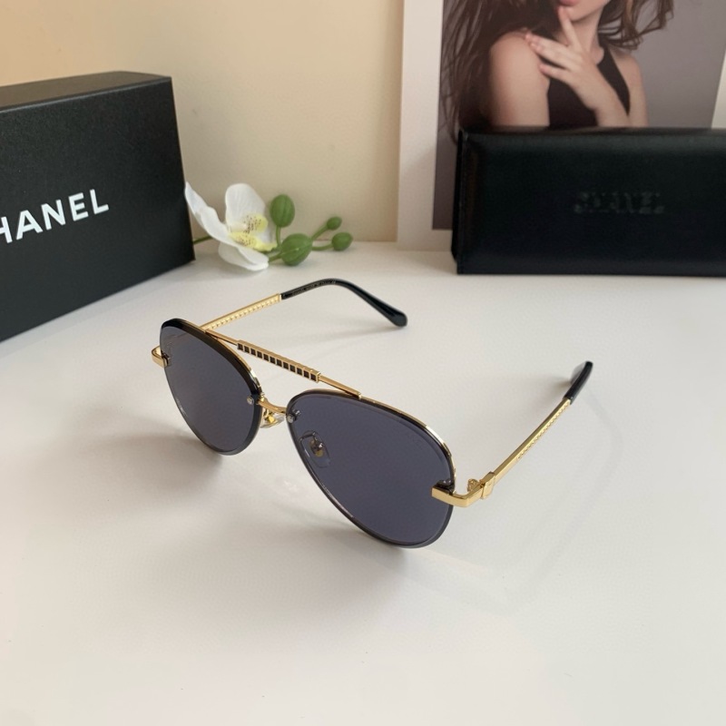 Солнечные очки Chanel