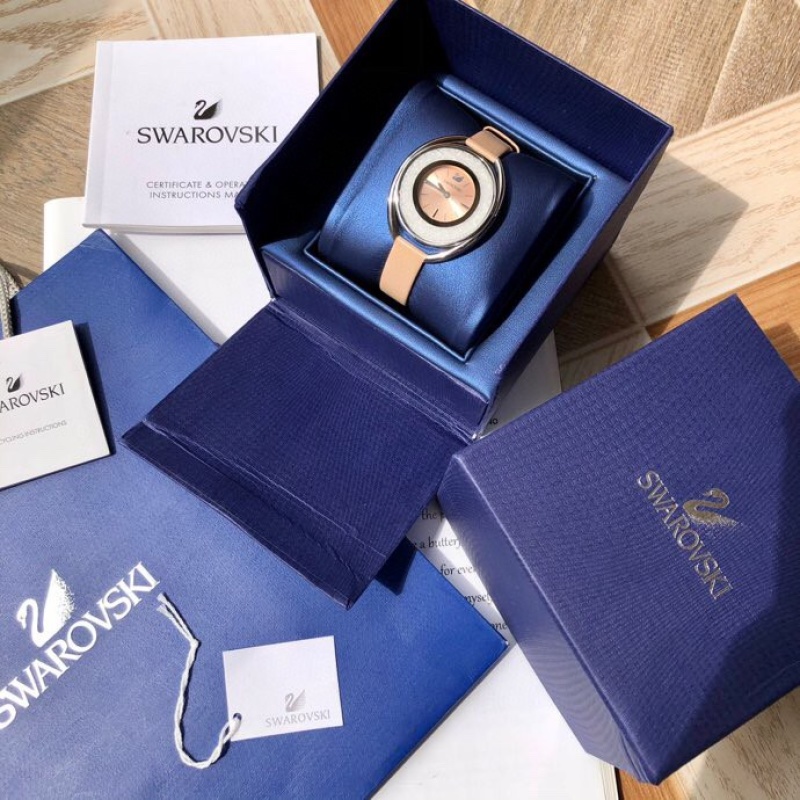 Часы Swarovski