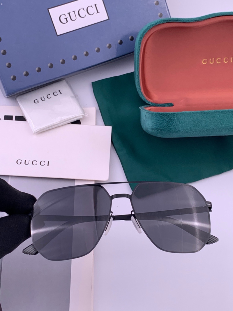 Солнечные очки Gucci модель G4514