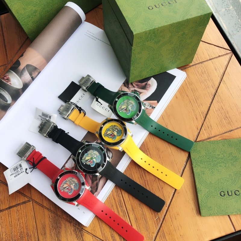 Часы Gucci