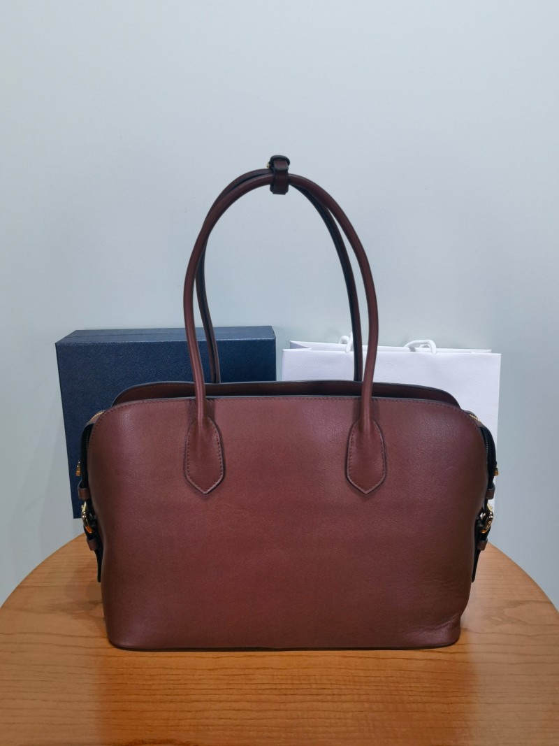 Сумка Prada с длинными ручками